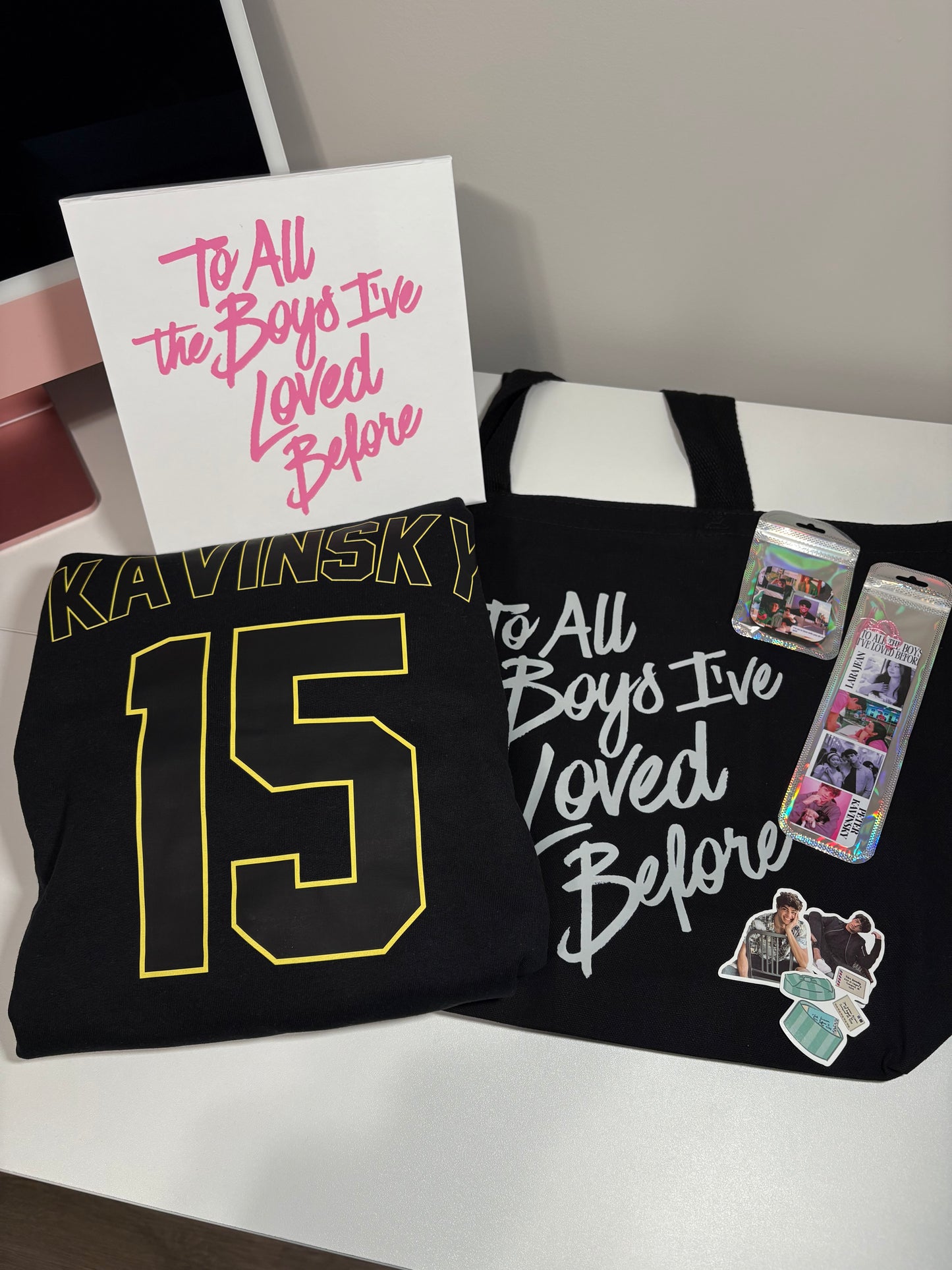 BOOK LOVERS MYSTERY BOX
