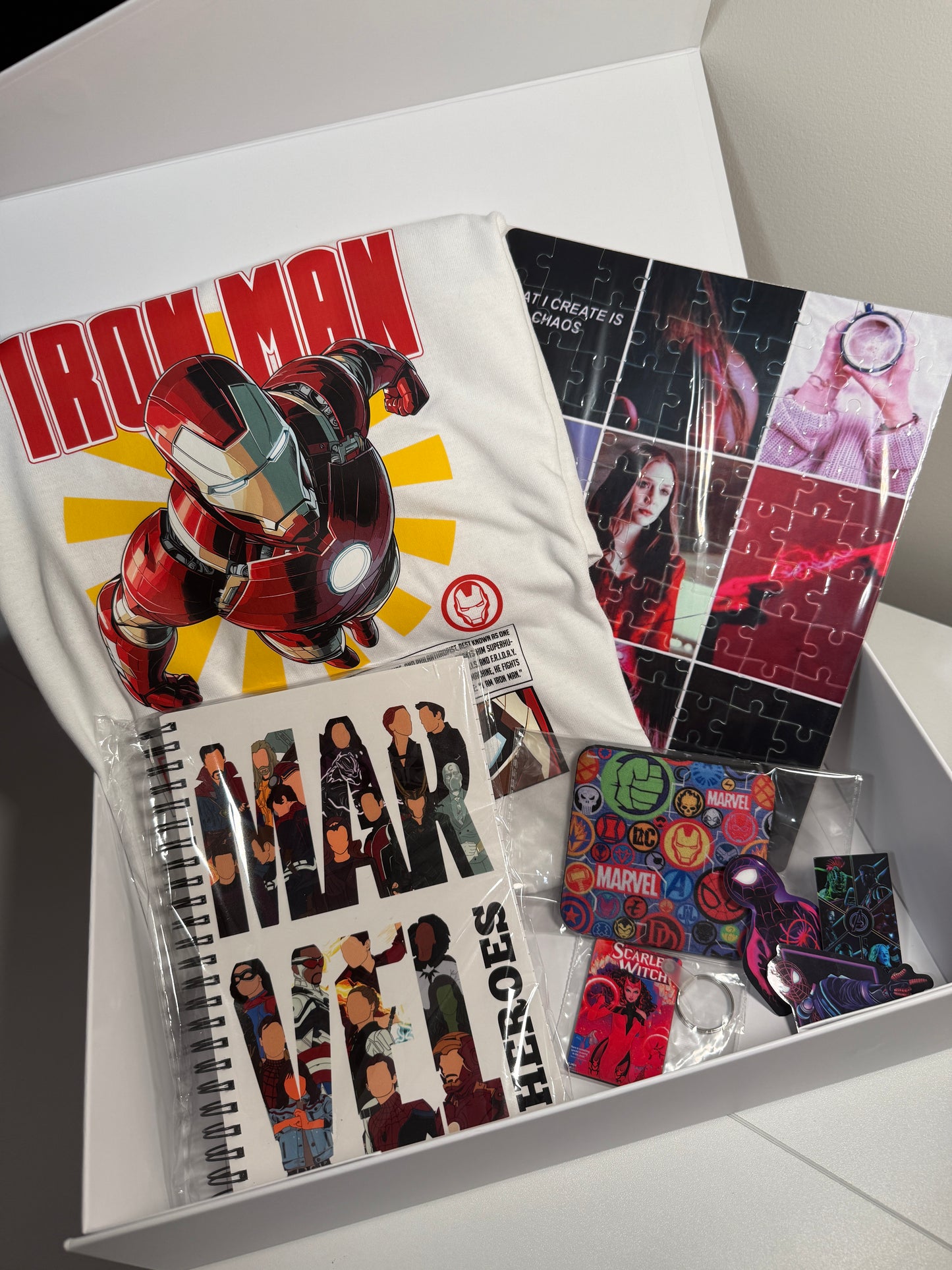HEROES MYSTERY BOX