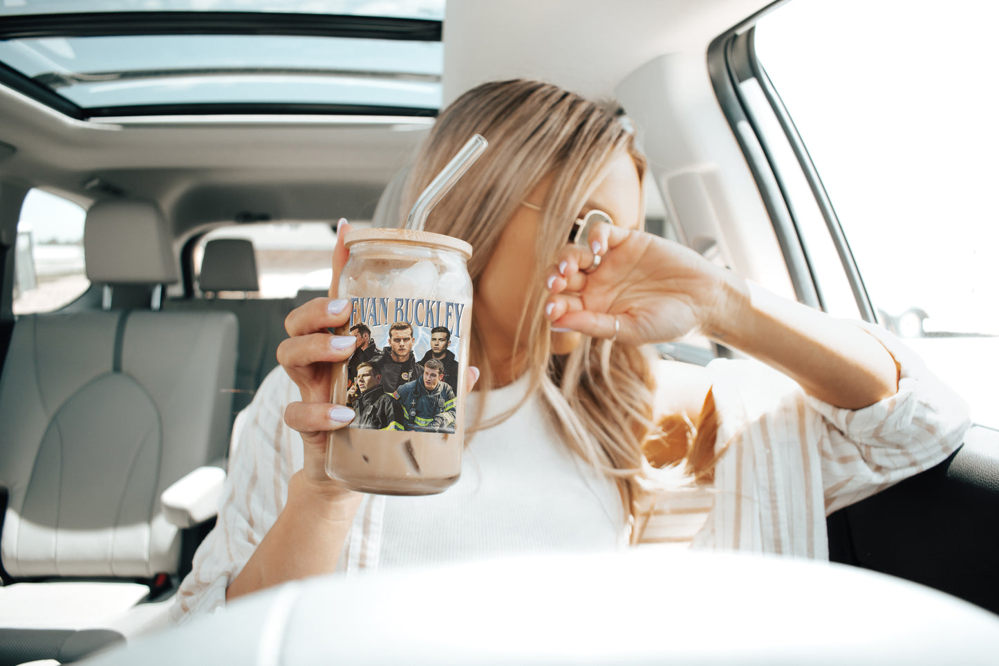 BUCK GRAPHIC GLASS CUP