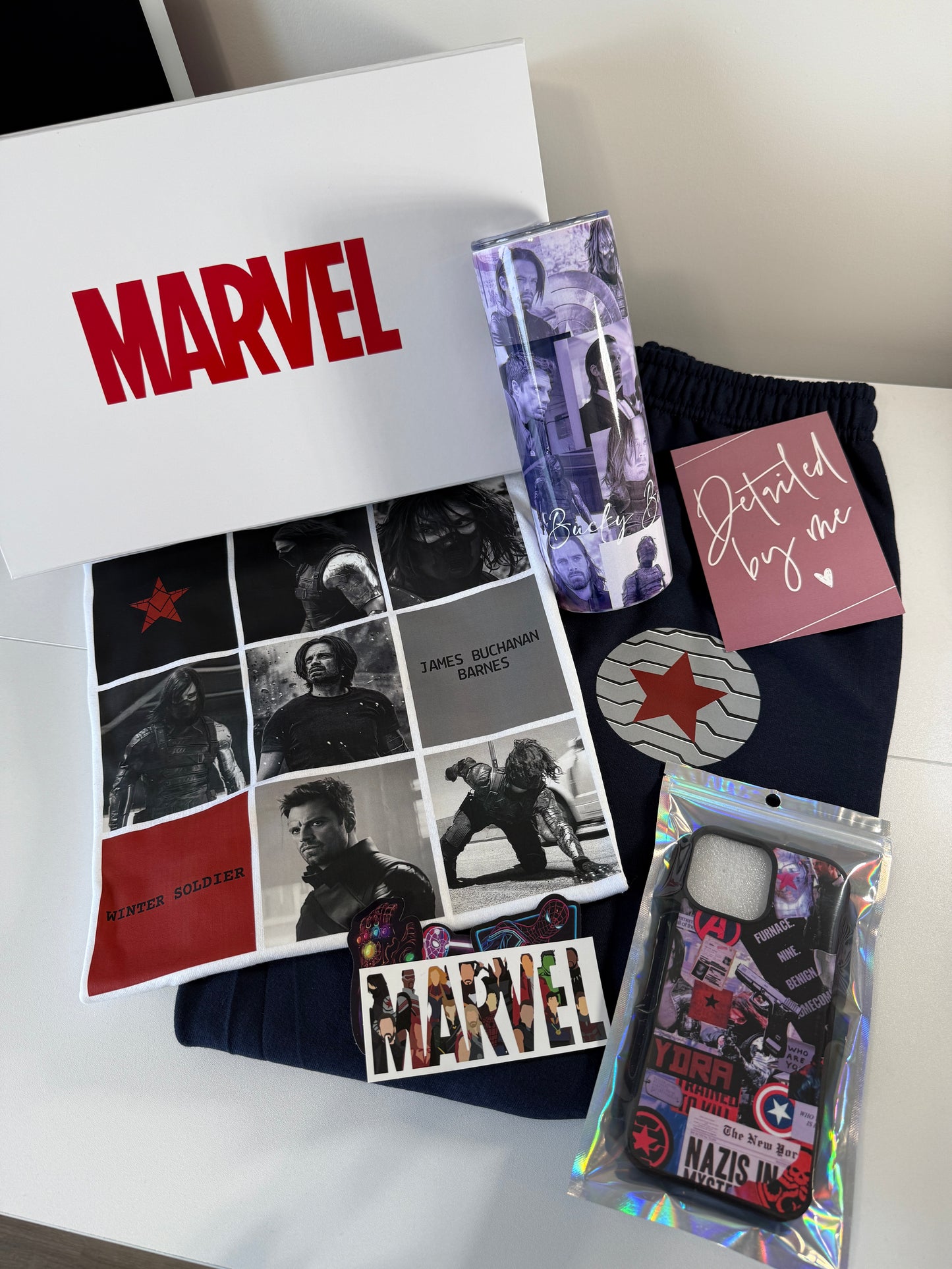 HEROES MYSTERY BOX