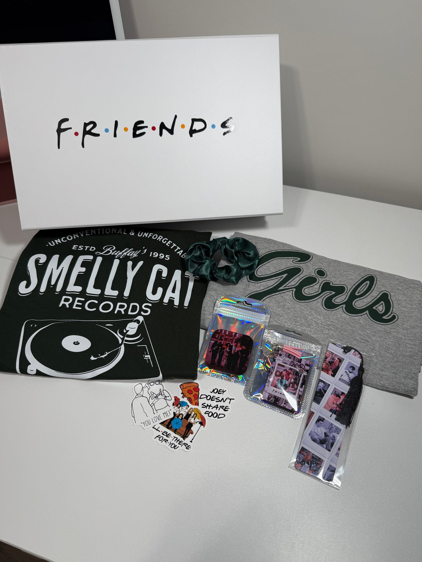 FRIENDS MYSTERY BOX